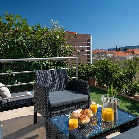 Apartment Tikvarin, Kastel Kambelovac Kaštela Buitenkant foto