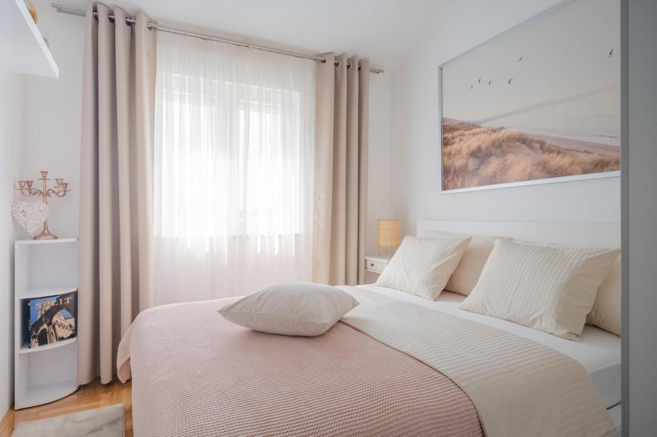 Apartment Tikvarin, Kastel Kambelovac Kaštela Buitenkant foto