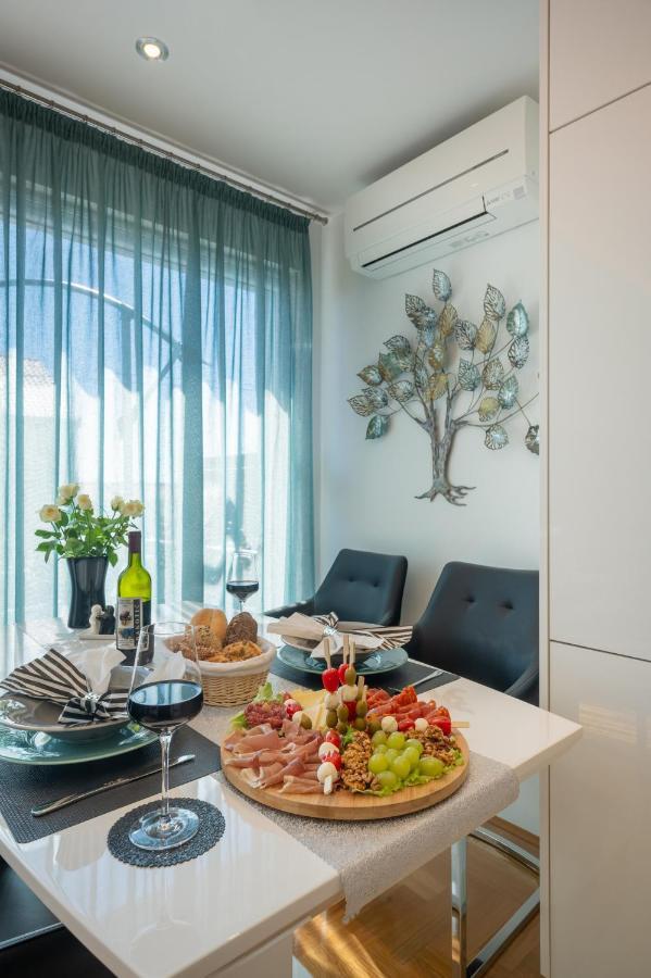 Apartment Tikvarin, Kastel Kambelovac Kaštela Buitenkant foto