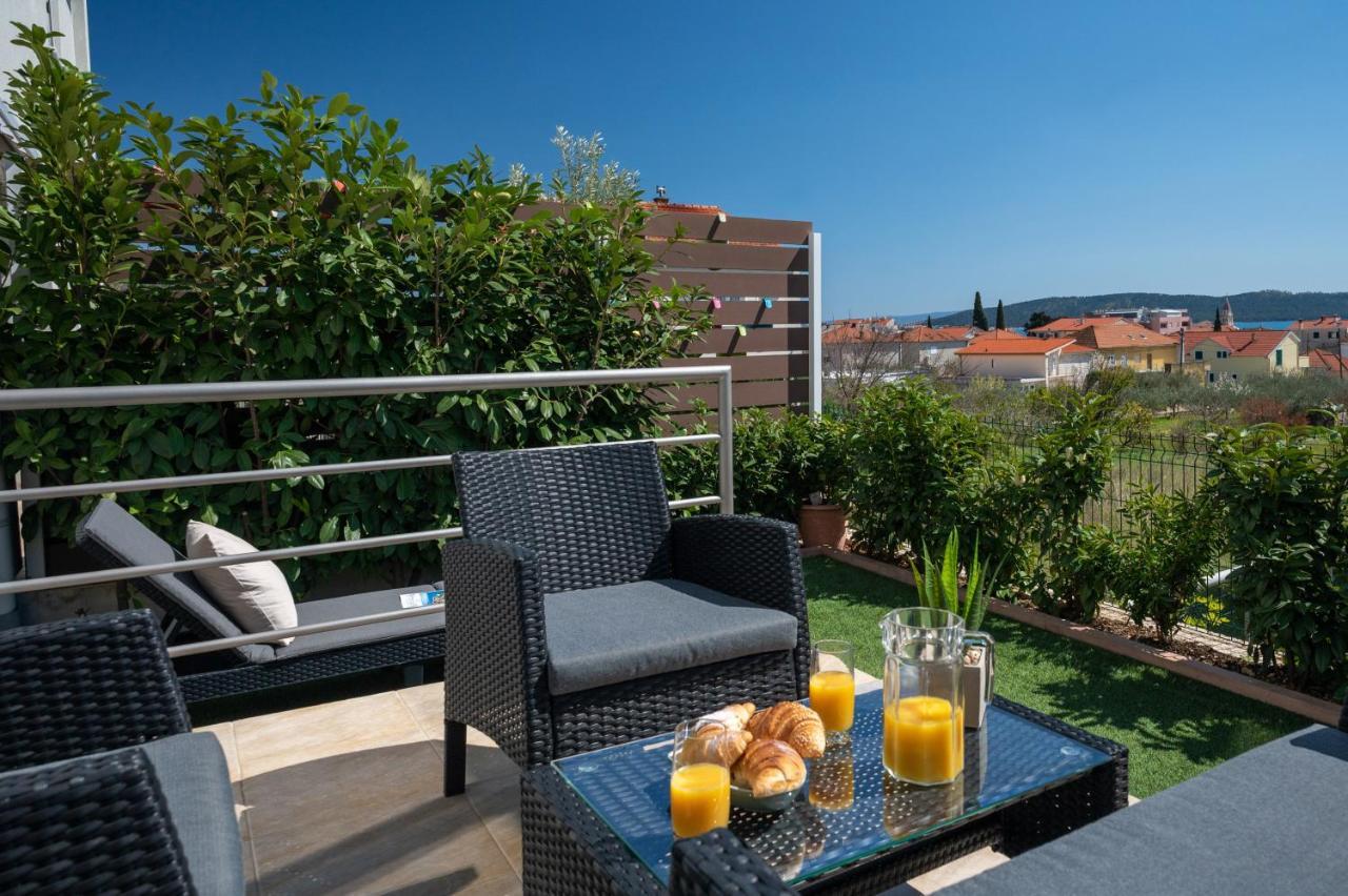 Apartment Tikvarin, Kastel Kambelovac Kaštela Buitenkant foto