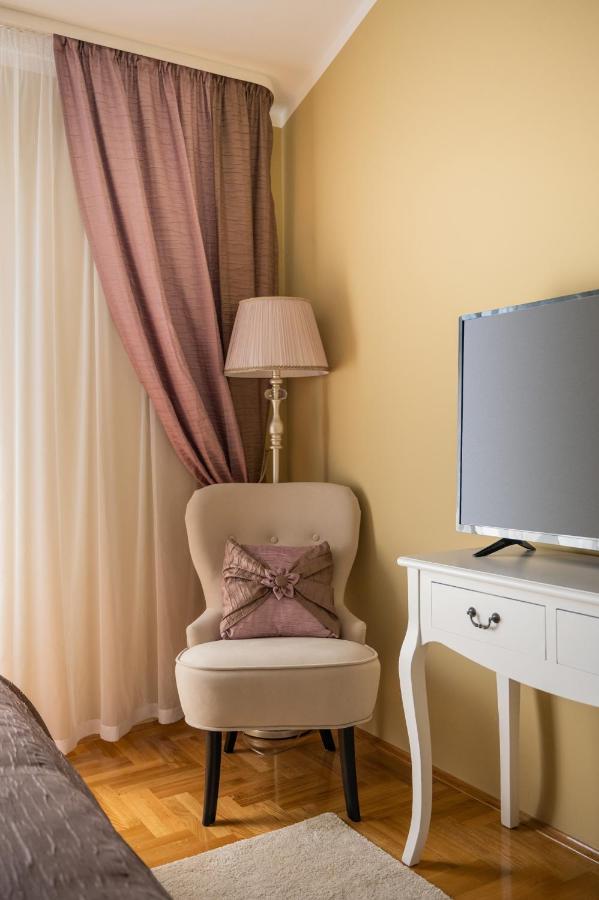 Apartment Tikvarin, Kastel Kambelovac Kaštela Buitenkant foto