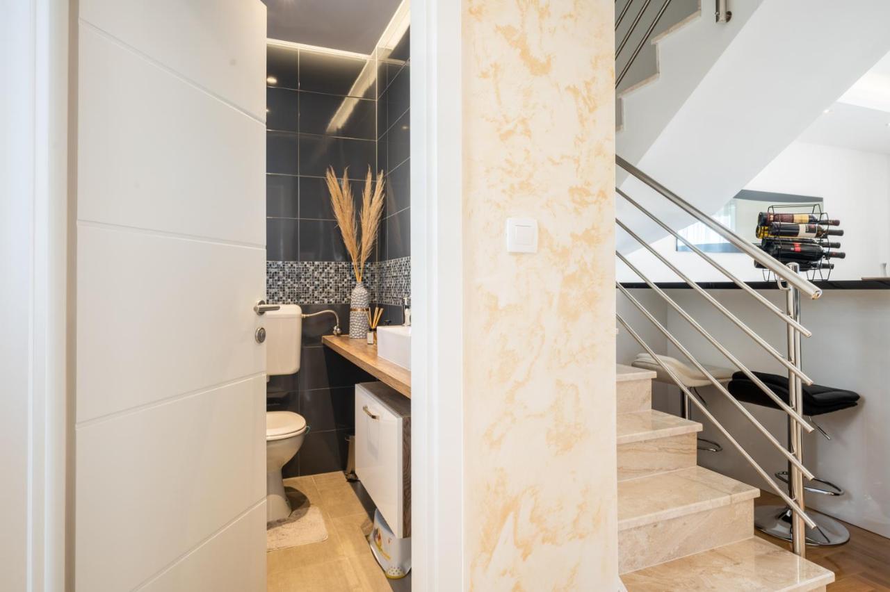 Apartment Tikvarin, Kastel Kambelovac Kaštela Buitenkant foto