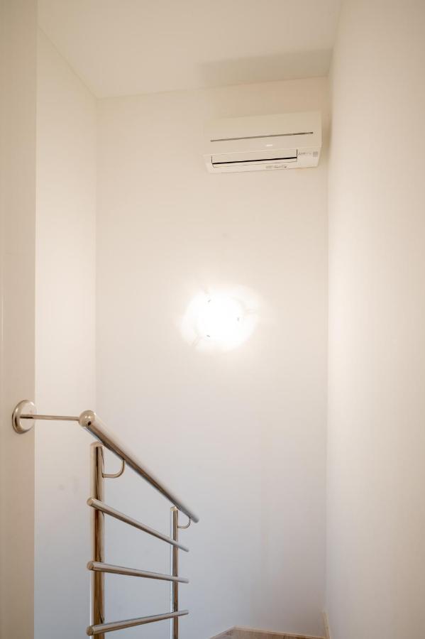 Apartment Tikvarin, Kastel Kambelovac Kaštela Buitenkant foto