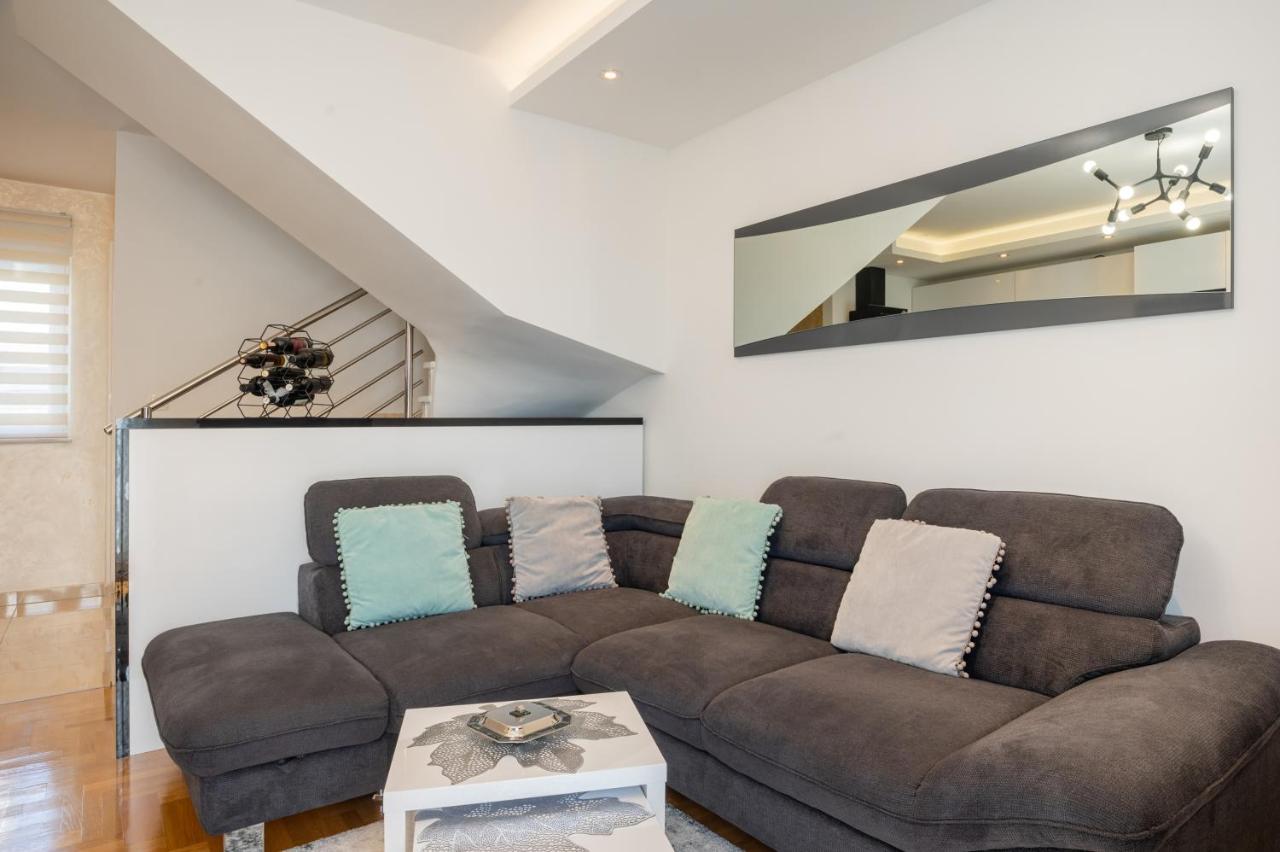 Apartment Tikvarin, Kastel Kambelovac Kaštela Buitenkant foto
