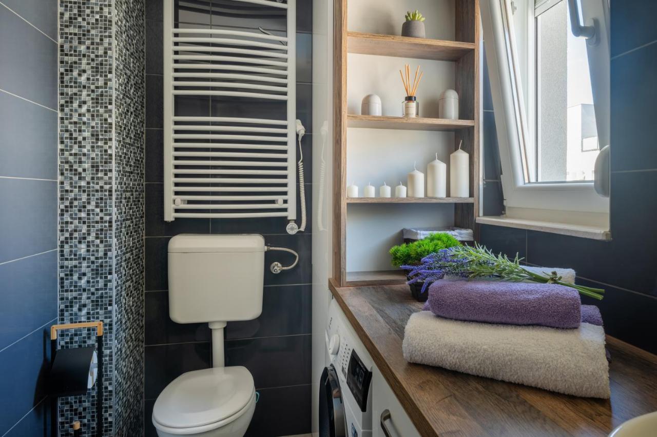 Apartment Tikvarin, Kastel Kambelovac Kaštela Buitenkant foto