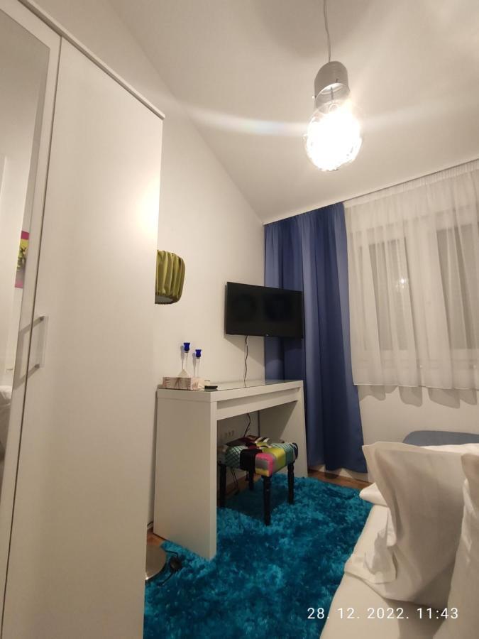 Apartment Tikvarin, Kastel Kambelovac Kaštela Buitenkant foto